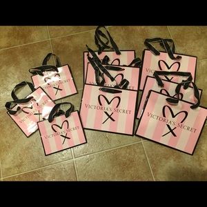 9 Victoria’s Secret gift bag set